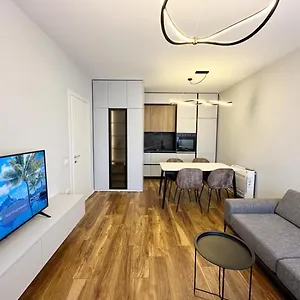 New Bazaar, Grand Appartement